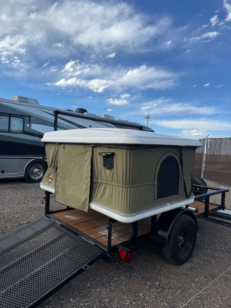 CVT Mt. St. Helens Hardshell Rooftop Tent — photo 1 — photo 1