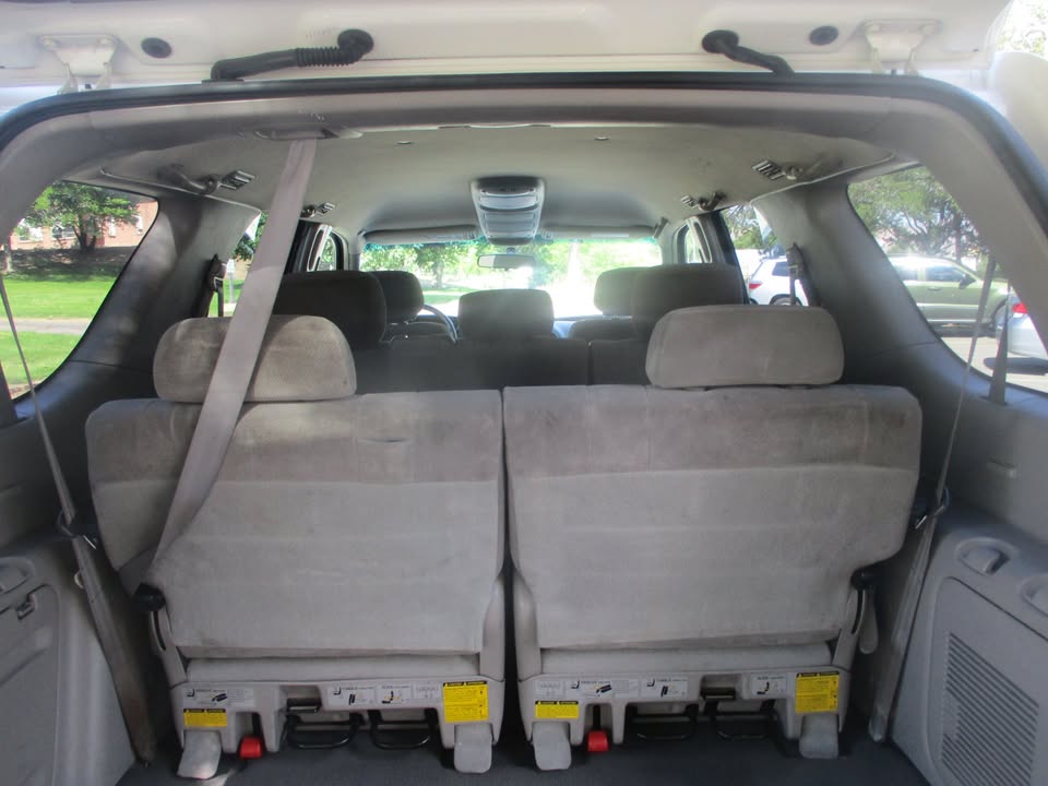 2002 Toyota sequoia sr5 4x4 in Reno, NV (photo 9) — photo 9
