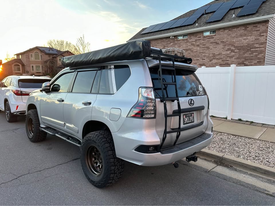 Lexus GX460 Reverse Light Housing in Ogden, UT (photo 5) — photo 5
