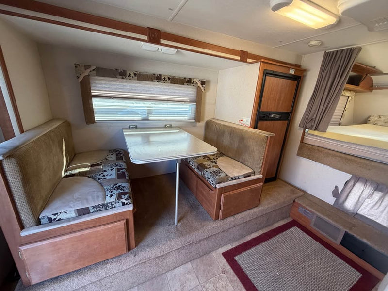 2009 Lance 981 Truck Camper 10ft in Spokane, WA (photo 7) — photo 7