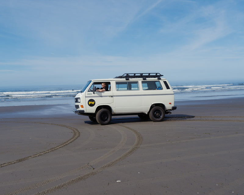 White 4WD VW van — photo 1