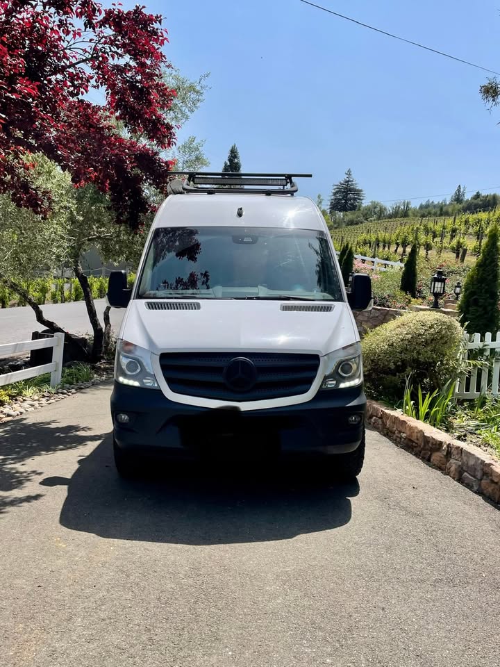 2014 Mercedes-Benz sprinter camper van in Portland, OR (photo 3) — photo 3
