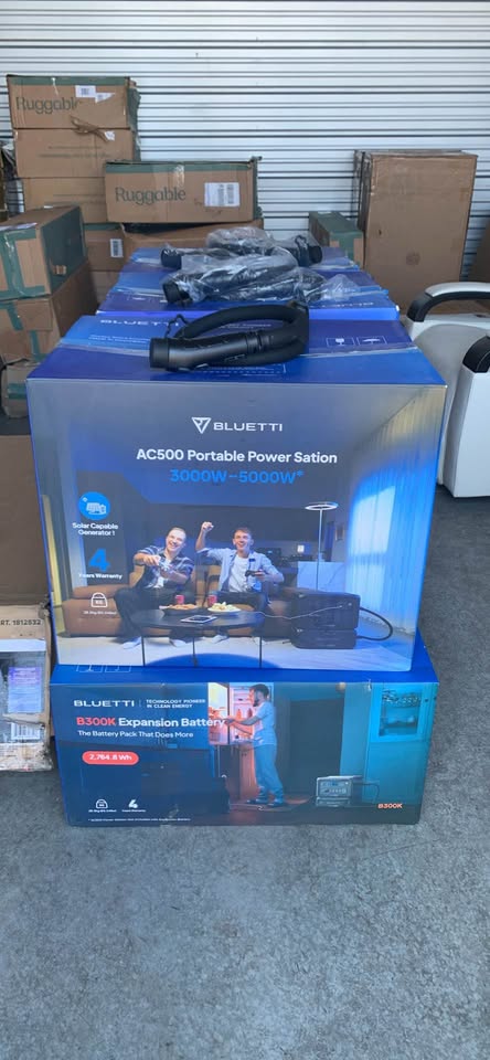 Like New Bluetti AC500 Portable Power Station with B300K Expansion Battery (open box) in Junction City, OR (photo 2) — photo 2