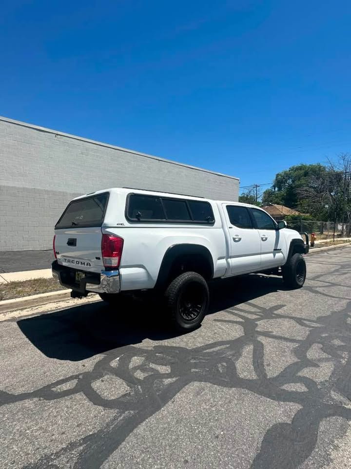 2017 Toyota Tacoma · SR5 Pickup 4D 5 ft in Salt Lake City, UT (photo 6) — photo 6