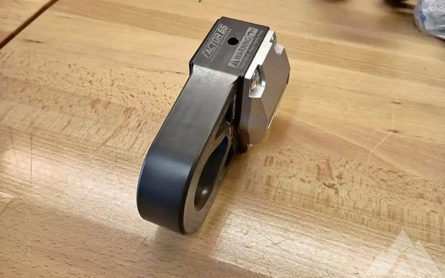 Factor 55 Flatlink E Expert Winch Shackle Mount — used gear for sale
