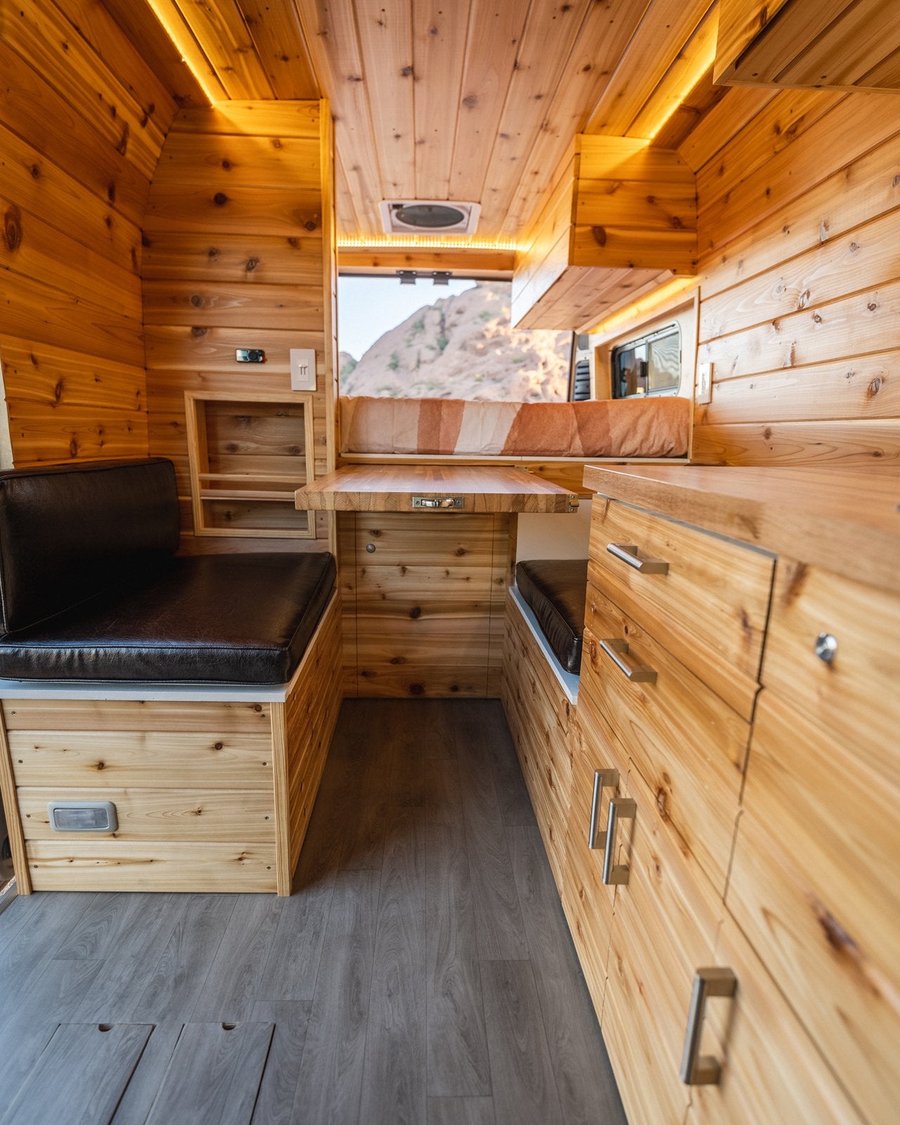 Off-Grid Campervan - Pro-Converted Ram Promaster 2500 — photo 10
