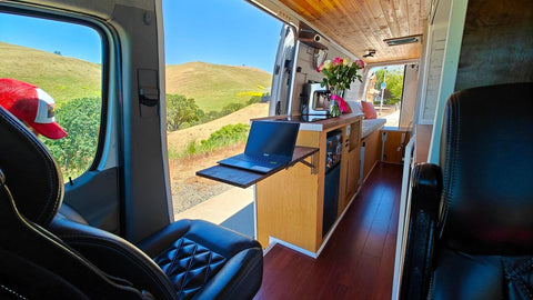 Luxury Mercedes Camper VAN | Kitchen, Shower, Solar, AC, Murphy bed — photo 3