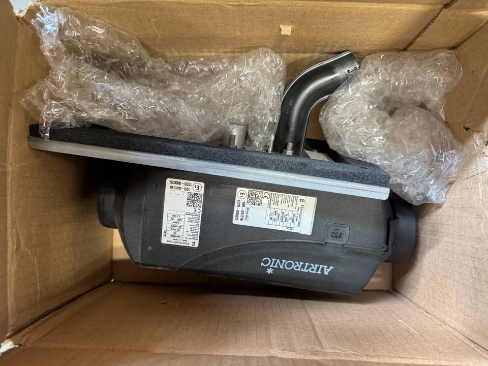 Espar Eberspacher Airtronic D2 12v Diesel Bunk Heater RV Semi Van 2KW 12 volt in Vancouver, WA (photo 8) — photo 8