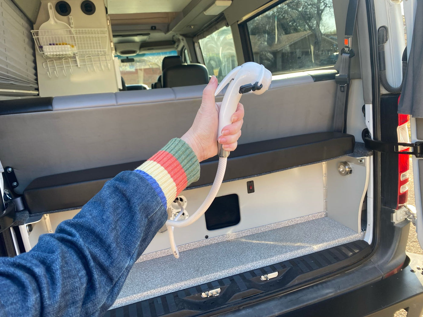 Sportsmobile Mercedes 2500 “Wish You Were There” — photo 19