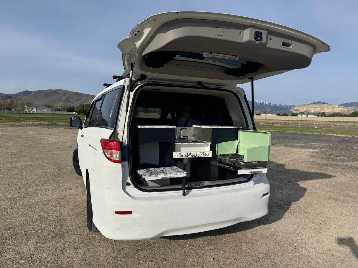  offering panoramic ocean views. Ideal for a beachside adventure.|"Hale on Wheels PEARL — photo 2