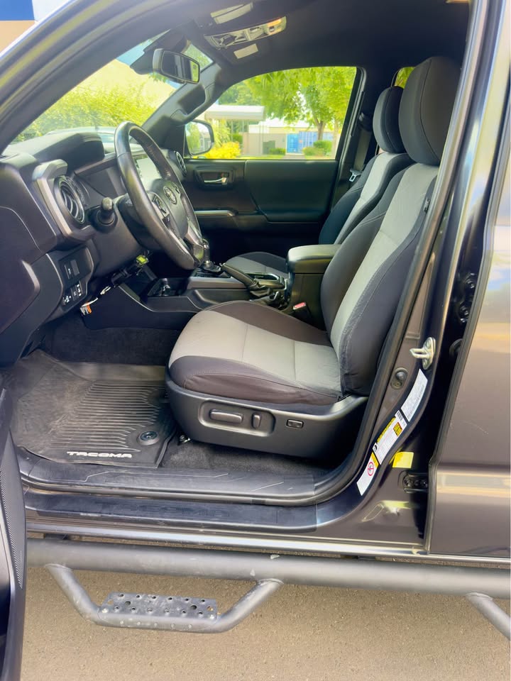 2020 Toyota Tacoma Double Cab · TRD Off-Road Pickup 4D 6 ft in Hillsboro, OR (photo 10) — photo 10