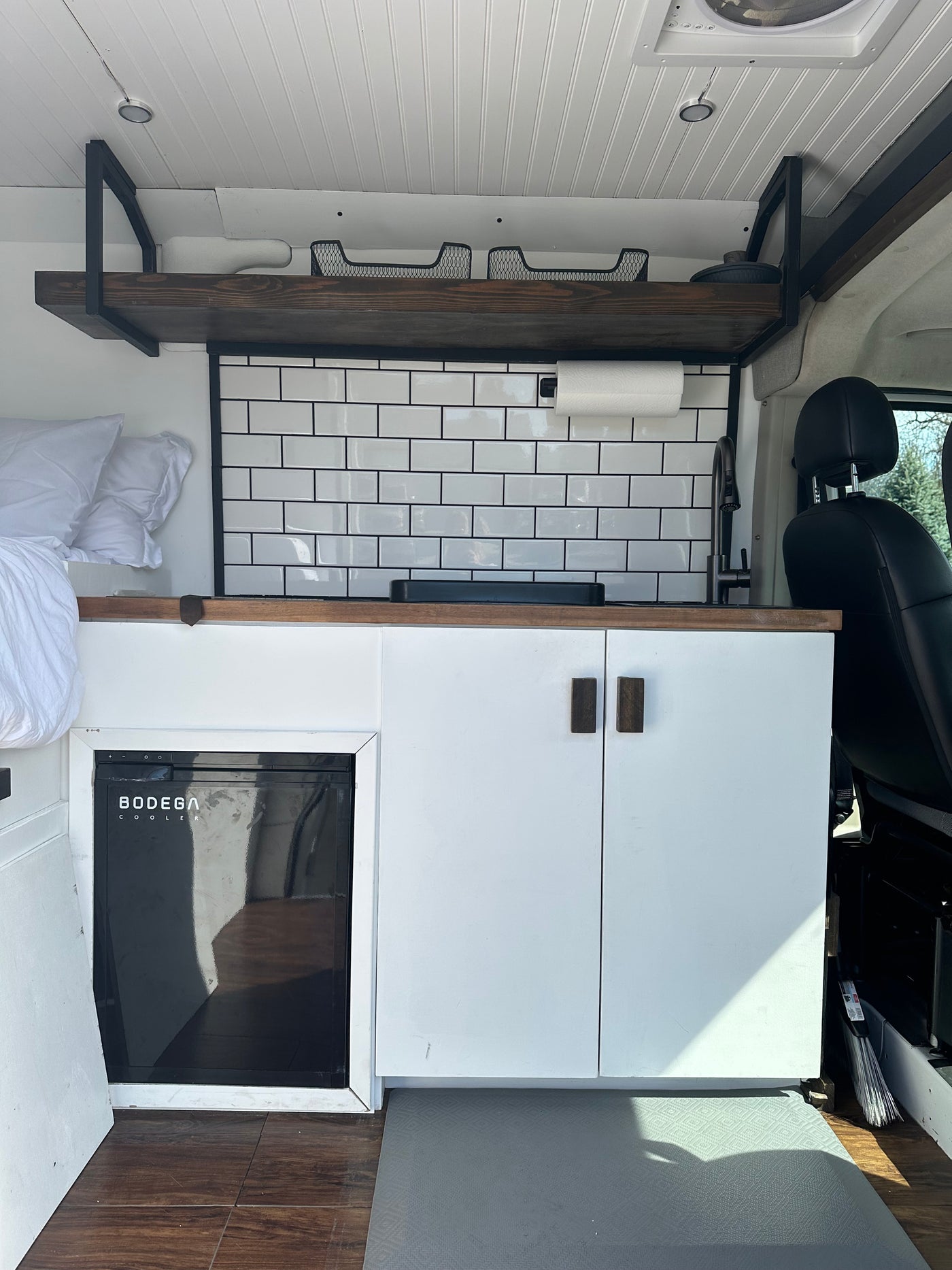 Meet Mona – Your Simple, Cozy, Adventure-Ready Camper Van — photo 5