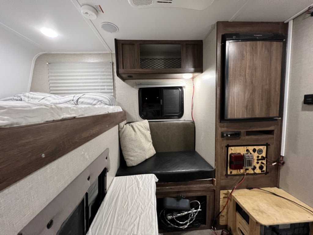  convertible dining/seating — photo 4