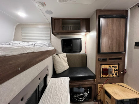 Ford F150 4x4 with 2020 Travel Lite 770R — photo 4