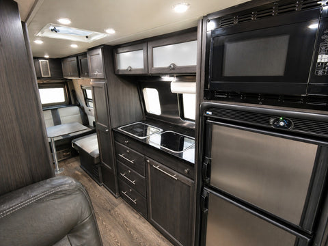 2015 Roadtrek CS Adventurous XL • Mercedes Diesel • Solar — photo 3