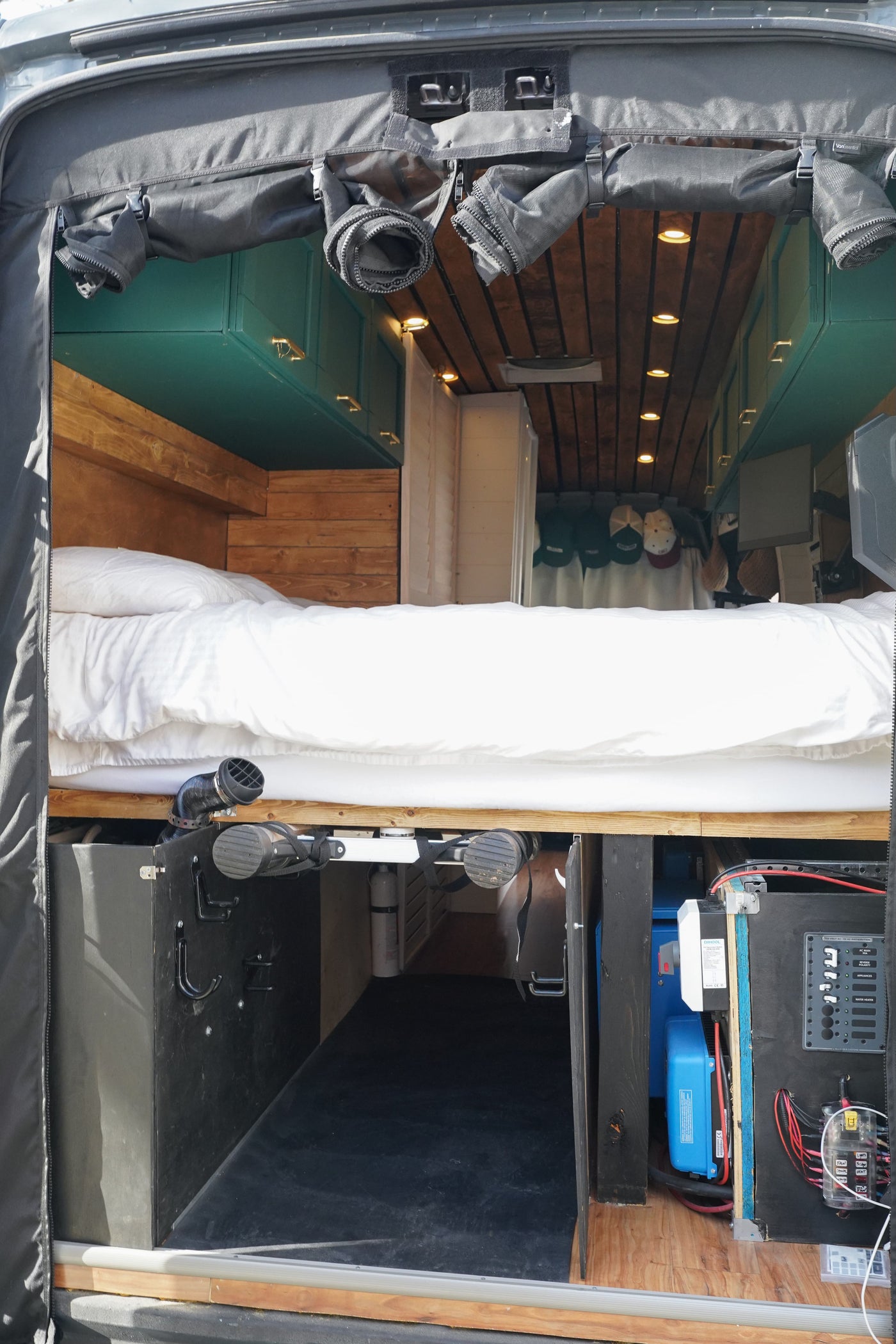 Off Grid Cozy Cowboy Van — photo 8