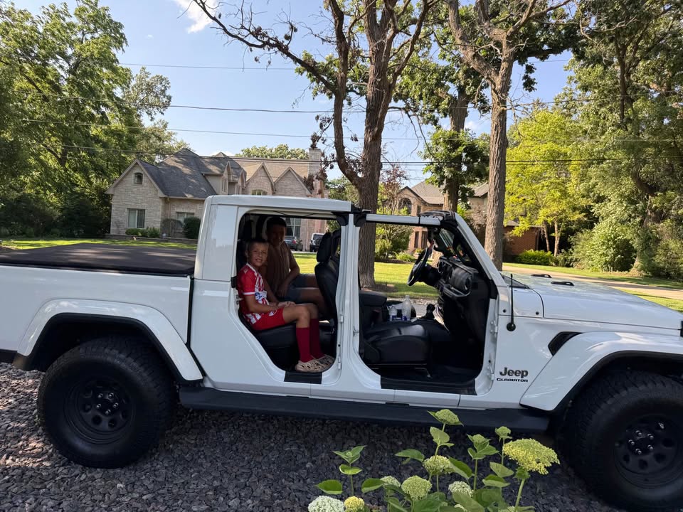 2021 Jeep Gladiator Overland in Countryside, IL (photo 6) — photo 6