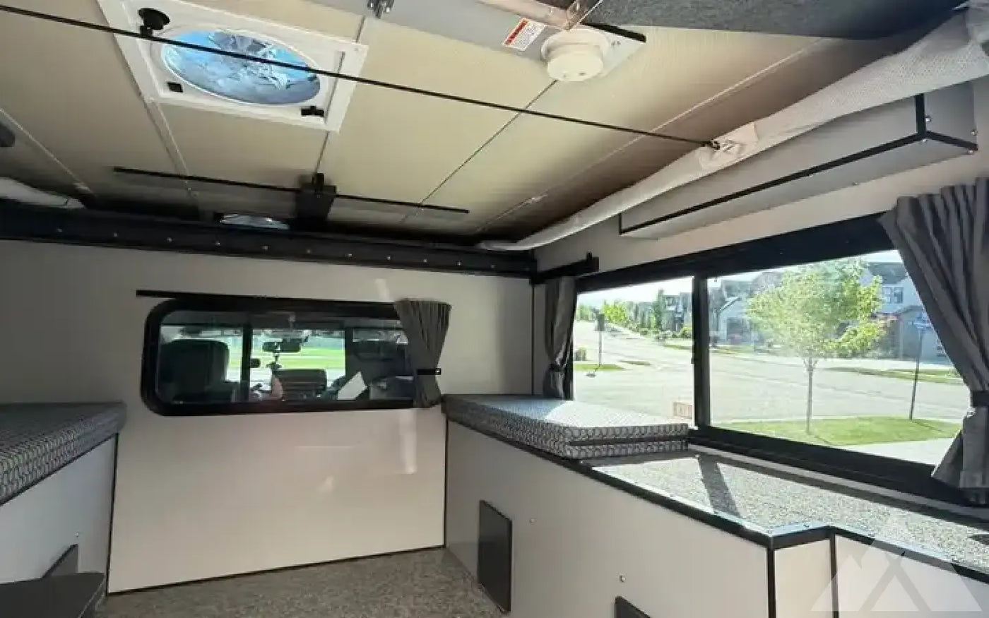Four Wheel Camper HAWK — used for sale in Eagle, ID (photo 4) — photo 4