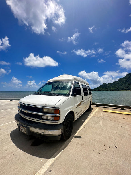 Vintage Van in Laie