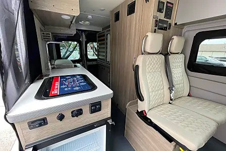 'Van Go!' / Family Camper / Winnebago Solis 59P (Ram) — photo 4