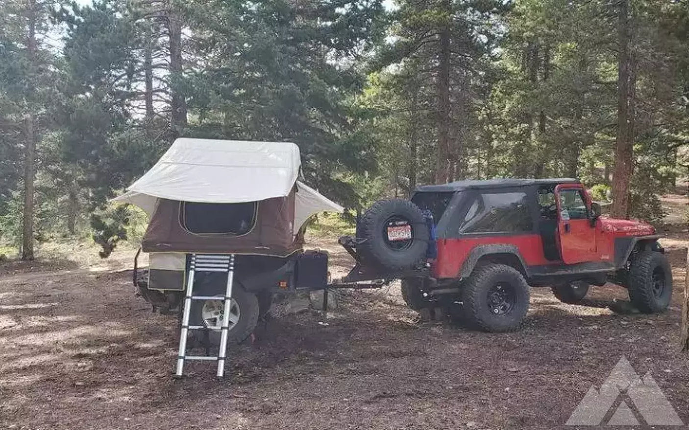 FreeSpirit Recreation RTT (2-3 person tent) — used rooftop tents for sale (photo 3)
