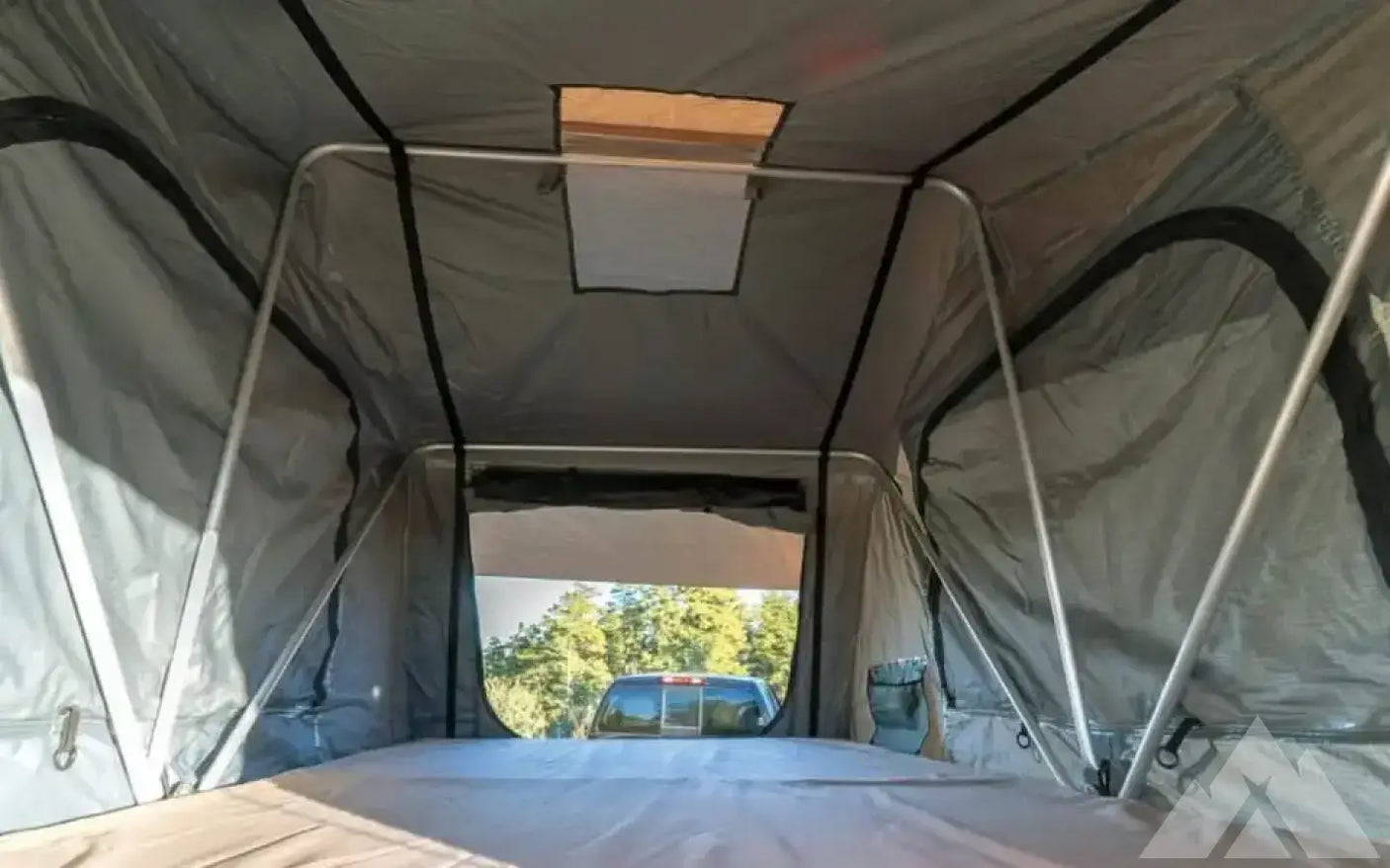 Front Runner Rooftop Tent – Lightweight & Easy — used rooftop tents for sale (photo 7)