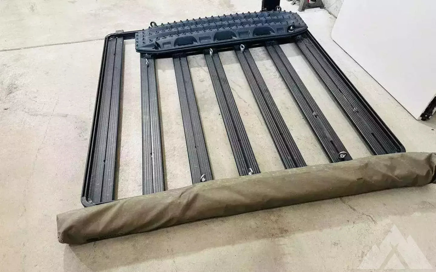 Front Runner Slimline II Load Bed Rack — used racks for sale (photo 4) — photo 4