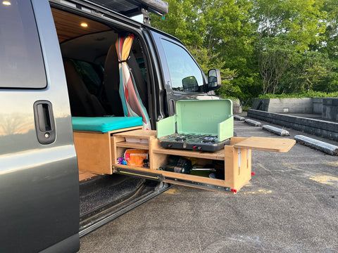 Betsy - Fully Insulated, cozy & capable AWD all-season campervan — photo 5