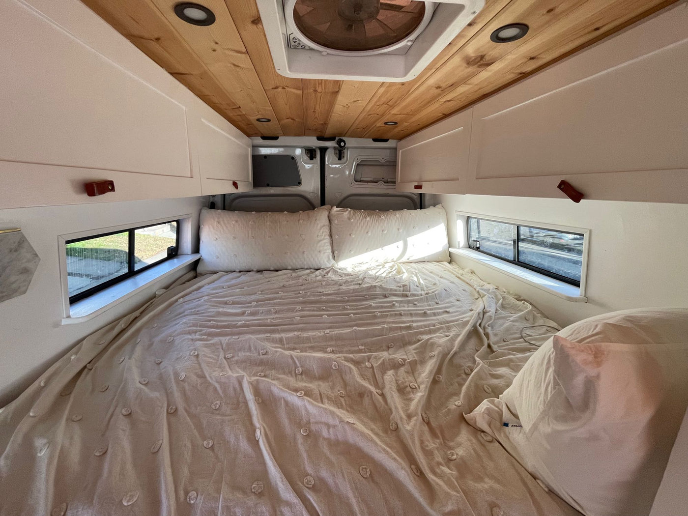  overhead storage — photo 10