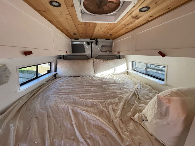  overhead storage — photo 10
