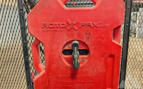 Fuel/water rotopax gas can