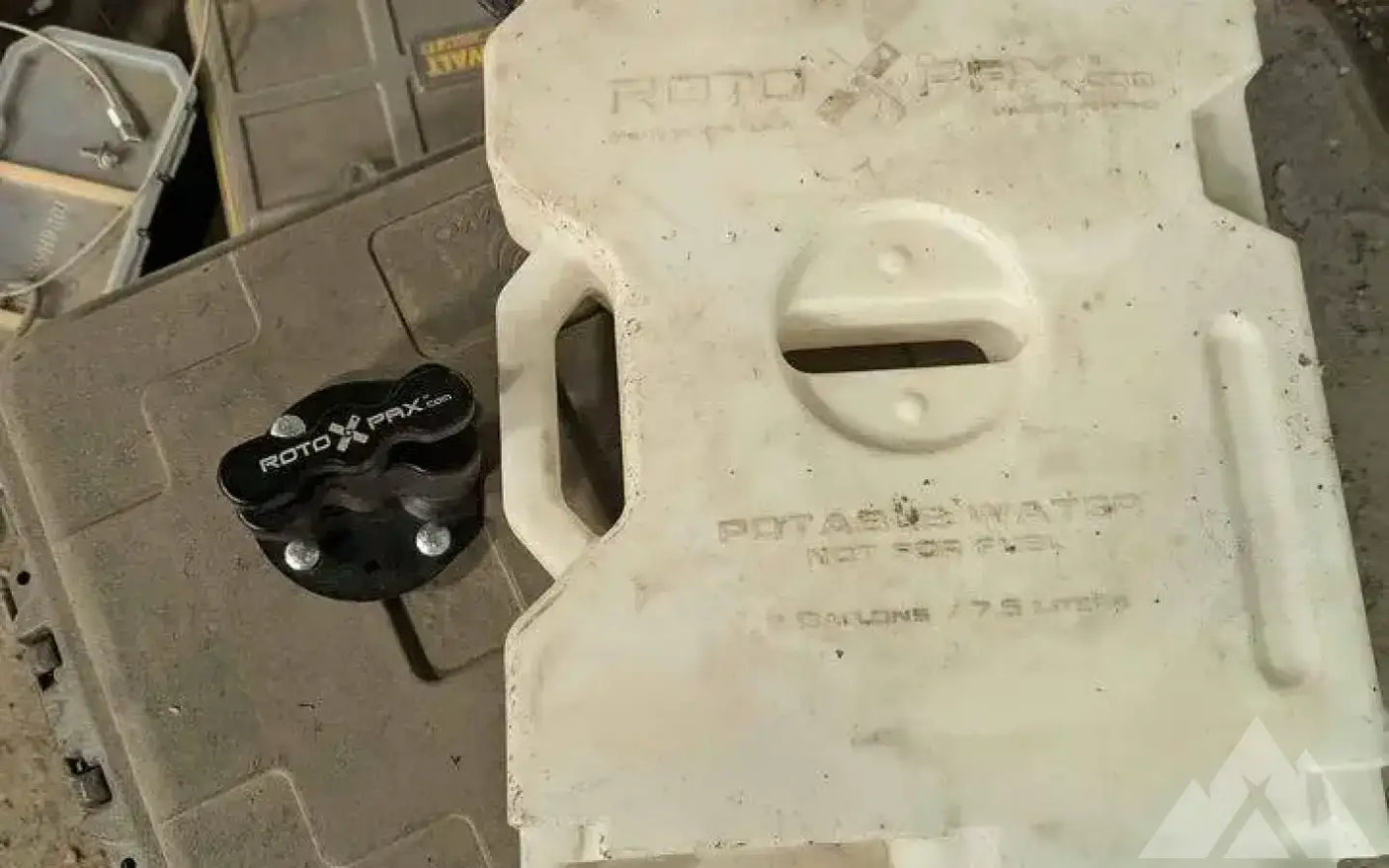 Fuel/water rotopax gas can — used water & fuel storage for sale (photo 2)