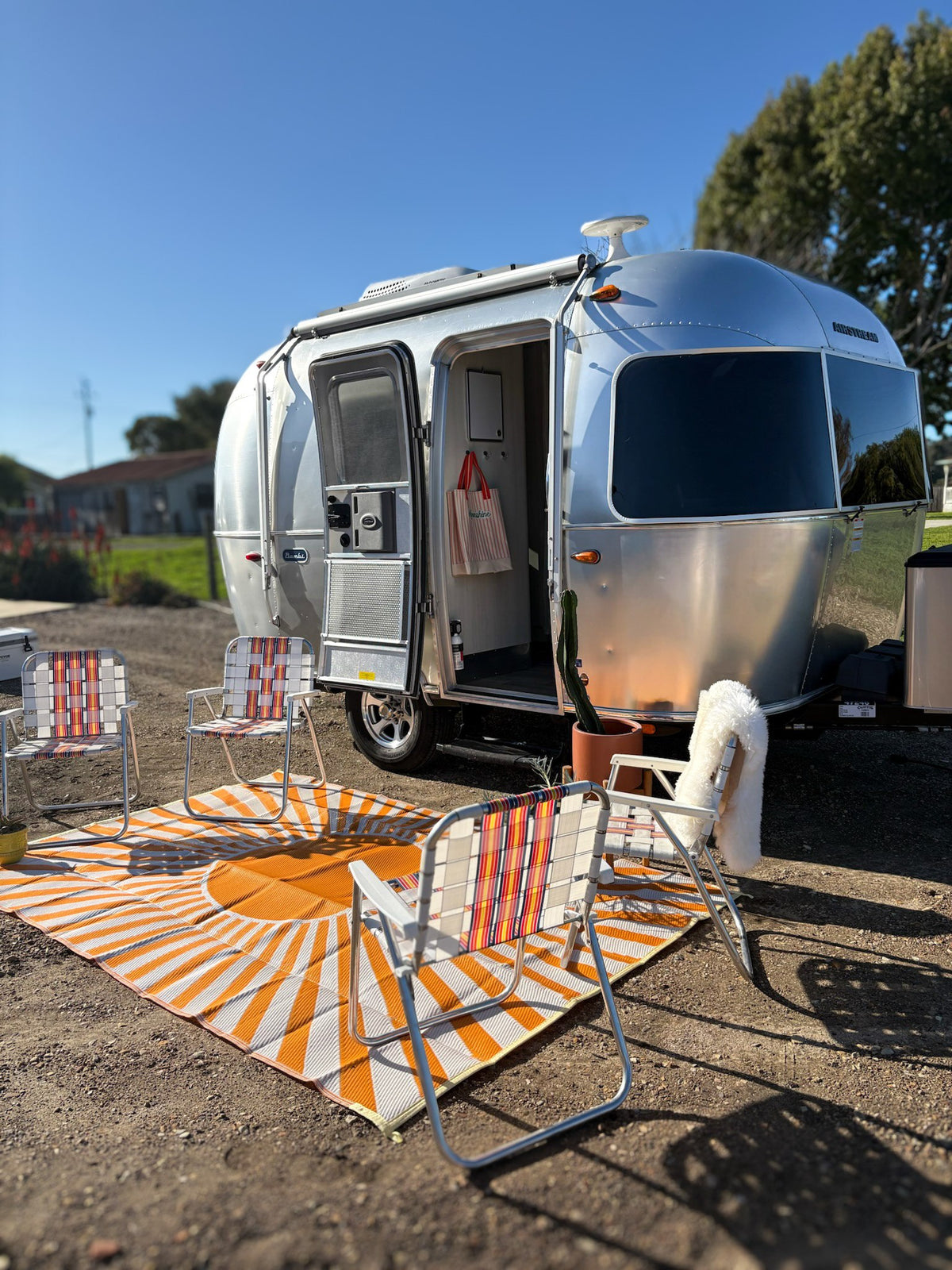 Moonshine: Retro-Coastal 16’ Airstream (Concierge Delivery) — photo 2