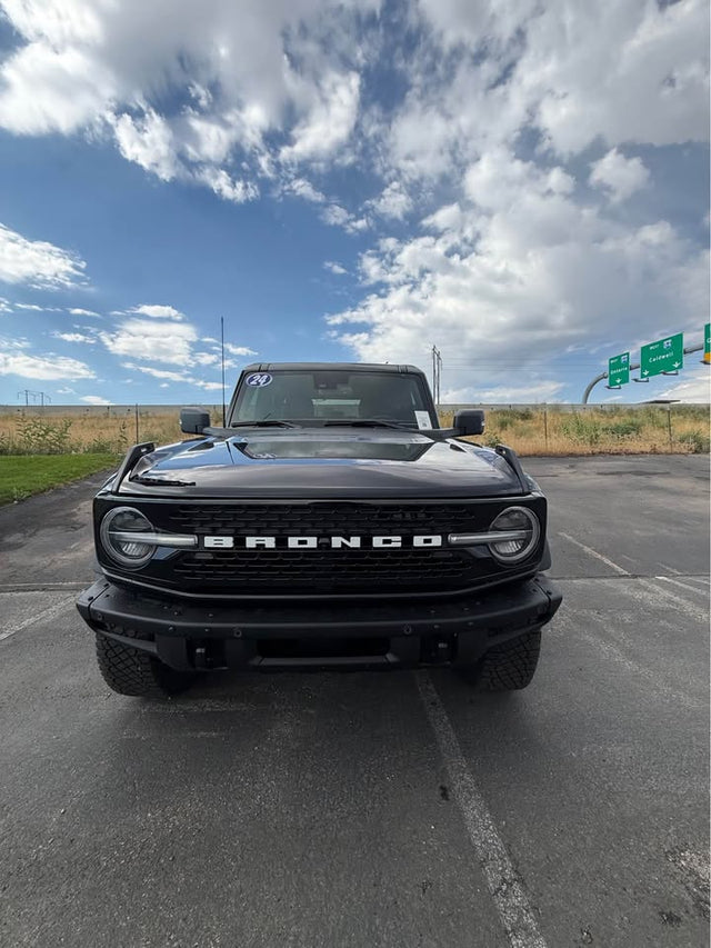 2024 Ford Bronco · Wildtrak Sport Utility 4D — photo 2