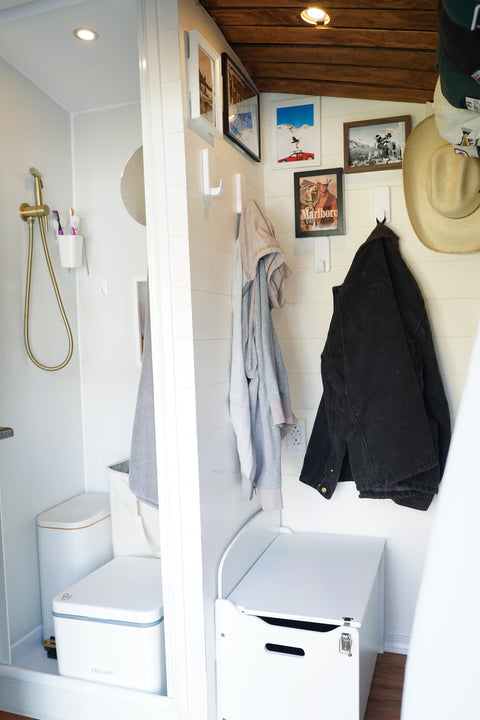 Off Grid Cozy Cowboy Van — photo 5