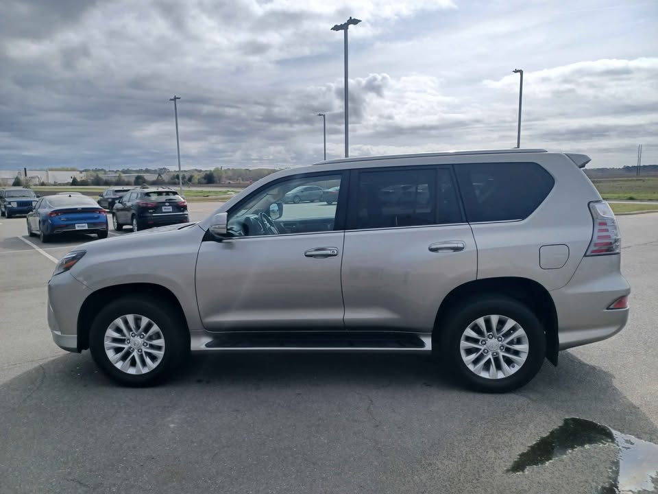 2021 Lexus GX GX 460 Luxury Sport Utility 4D in Goldsboro, NC (photo 8) — photo 8