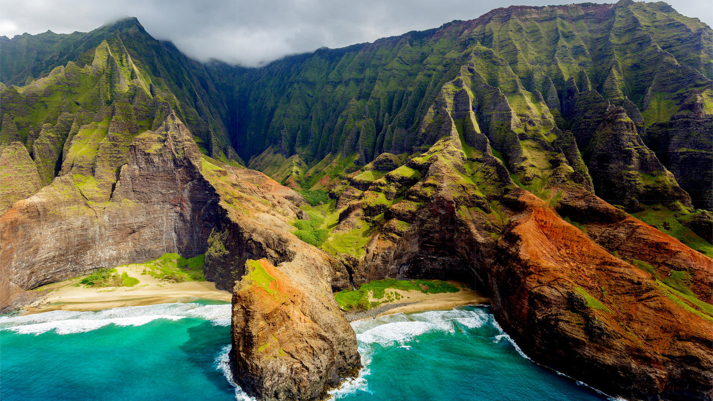 Majestic Na Pali Coast, Kauai, with dramatic green cliffs, secluded beaches, and turquoise ocean. Plan your next RV rental adventure! — photo 2