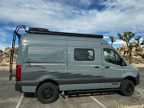 2023 Winnebago Revel / Mercedes Sprinter 4x4 Camper Van Boondocking Rig — photo 2