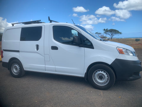 Comfy Stealth Camper Van - Nissan NV200 overland rental