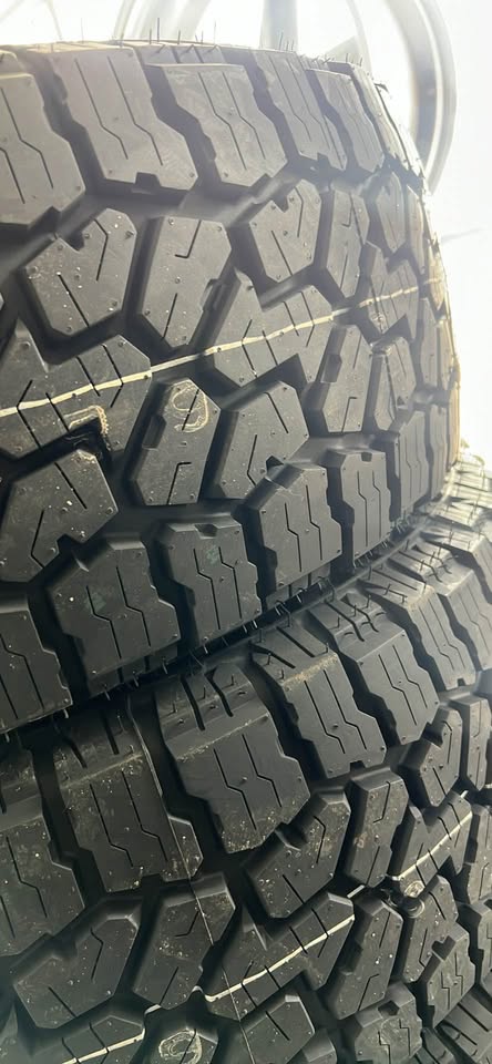 Tires 265-70-16 (Fale — photo 2