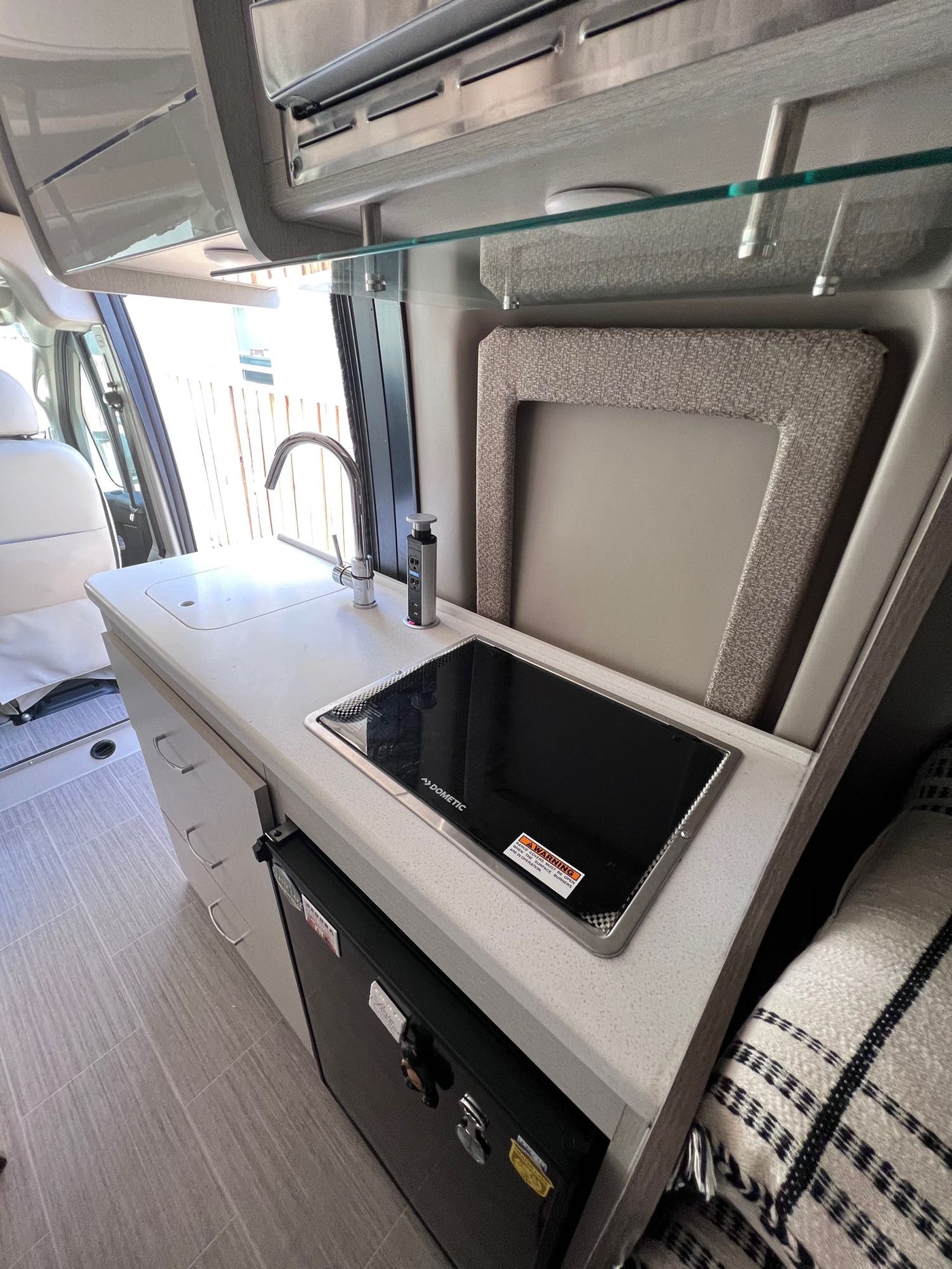  and swivel front seats. Ready for your trip!|Modern rv rental interior — photo 6