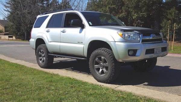 Dobinsons lift kits Toyota in Folsom, CA (photo 2) — photo 2
