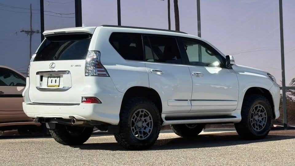 2017 Lexus GX — photo 12