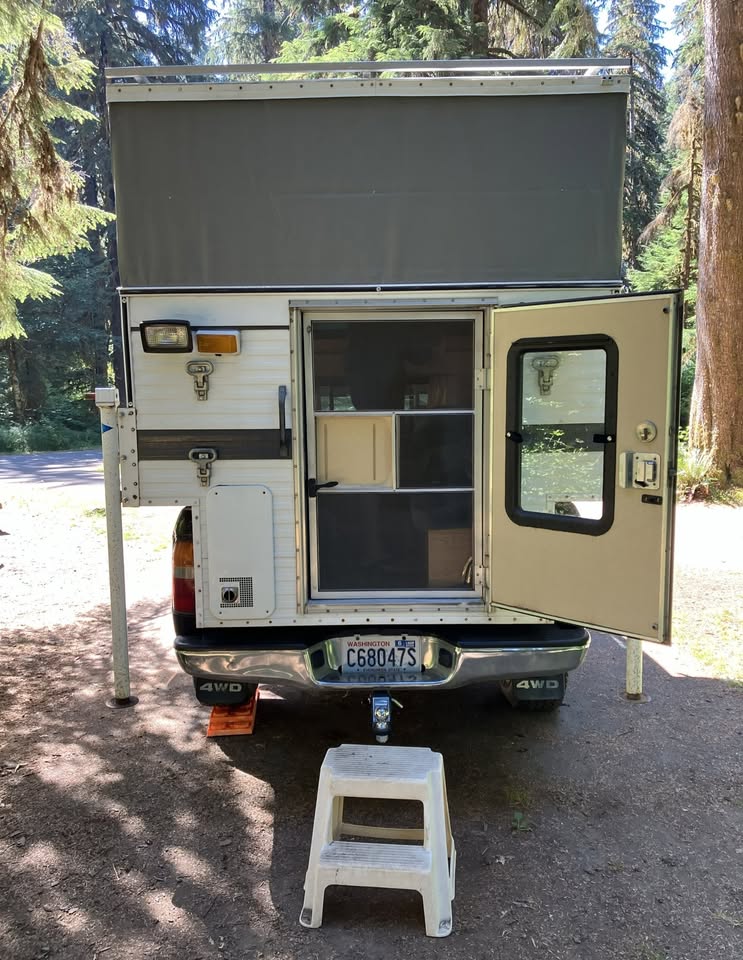 Four Wheel Pop Up Truck Camper (FWC)- Eagle in Port Townsend, WA (photo 3) — photo 3