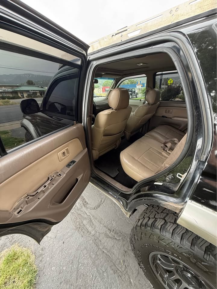 2000 Toyota 4Runner · Limited Sport Utility 4D in Bountiful, UT (photo 5) — photo 5