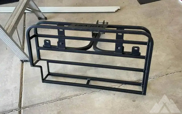 Garvin swing away tire carrier rack — photo 2