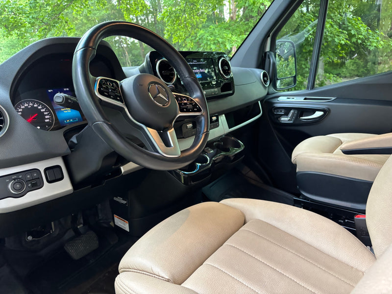  great for rv rental.|Luxurious silver Airstream Interstate RV rental — photo 10