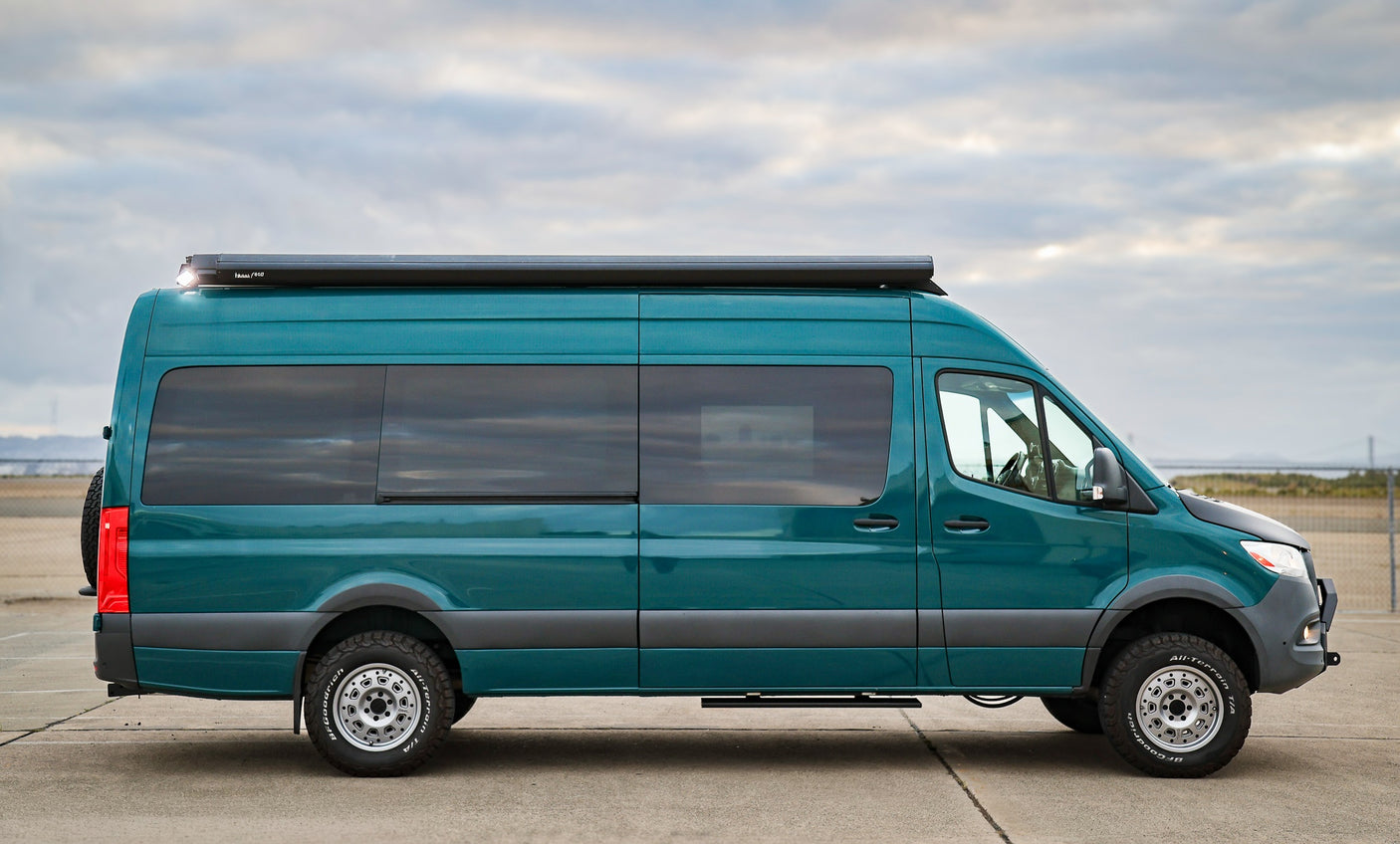 2023 Mercedes-Benz Sprinter (Green)