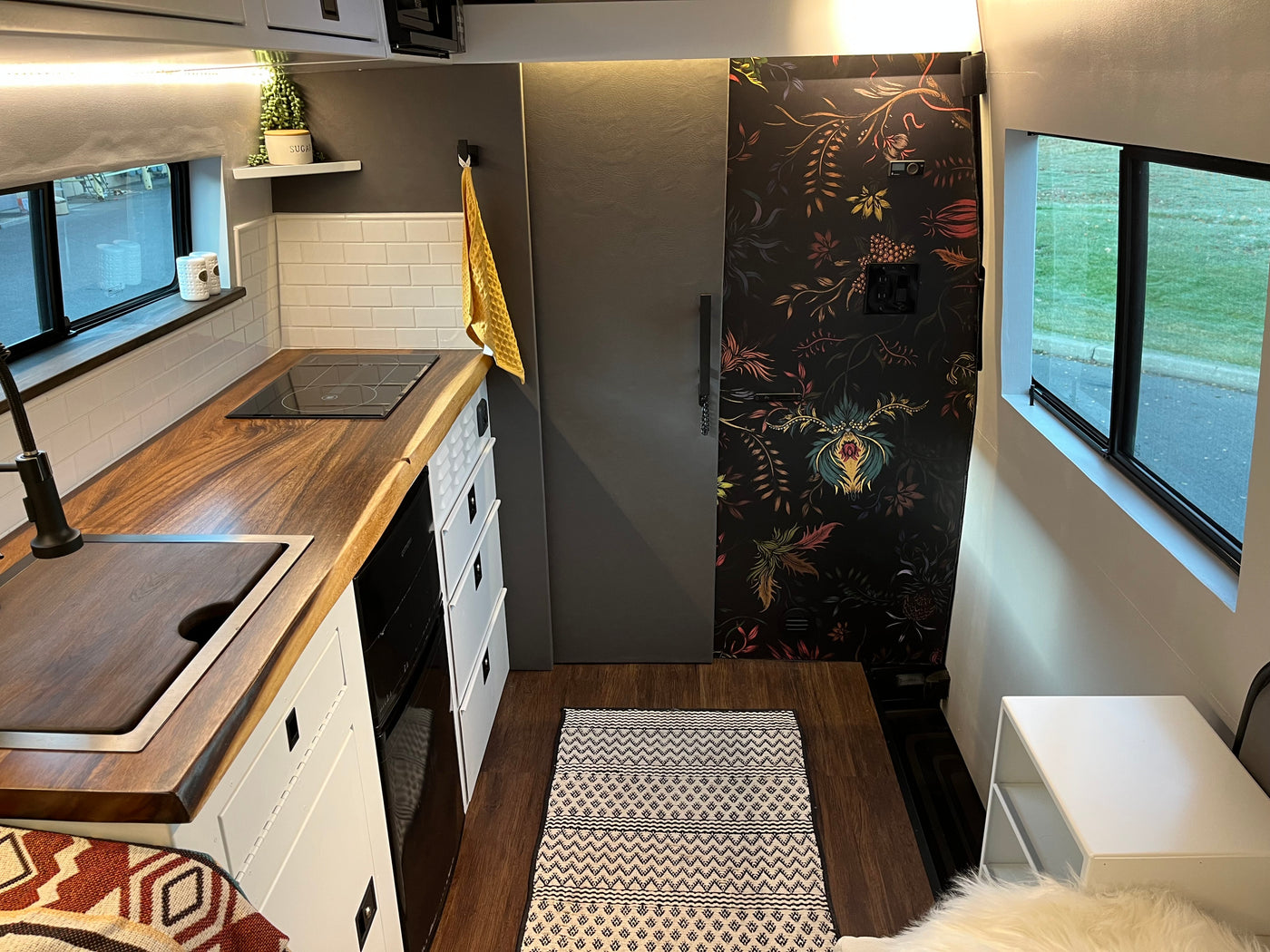 Like-New 2022 Sprinter 4x4 • Ultra-Low Miles • Premium Aluminum Build — photo 18