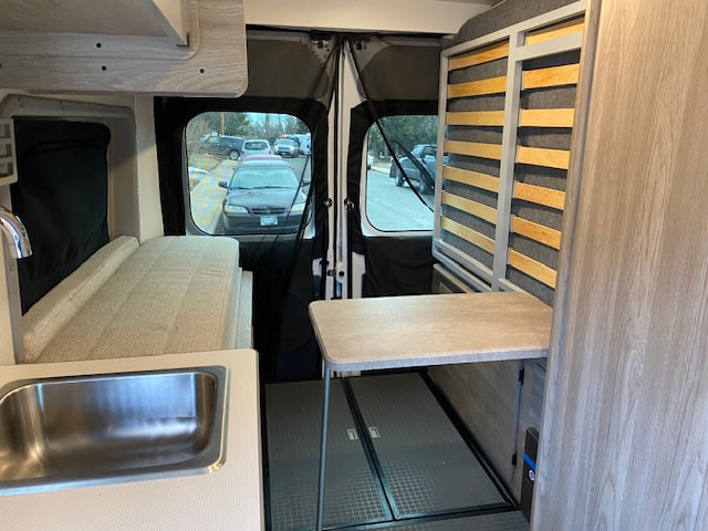 Family Adventure Van I Seats 4 I Sleeps 4 I Heated I 2021 Winnebago Solis — photo 7